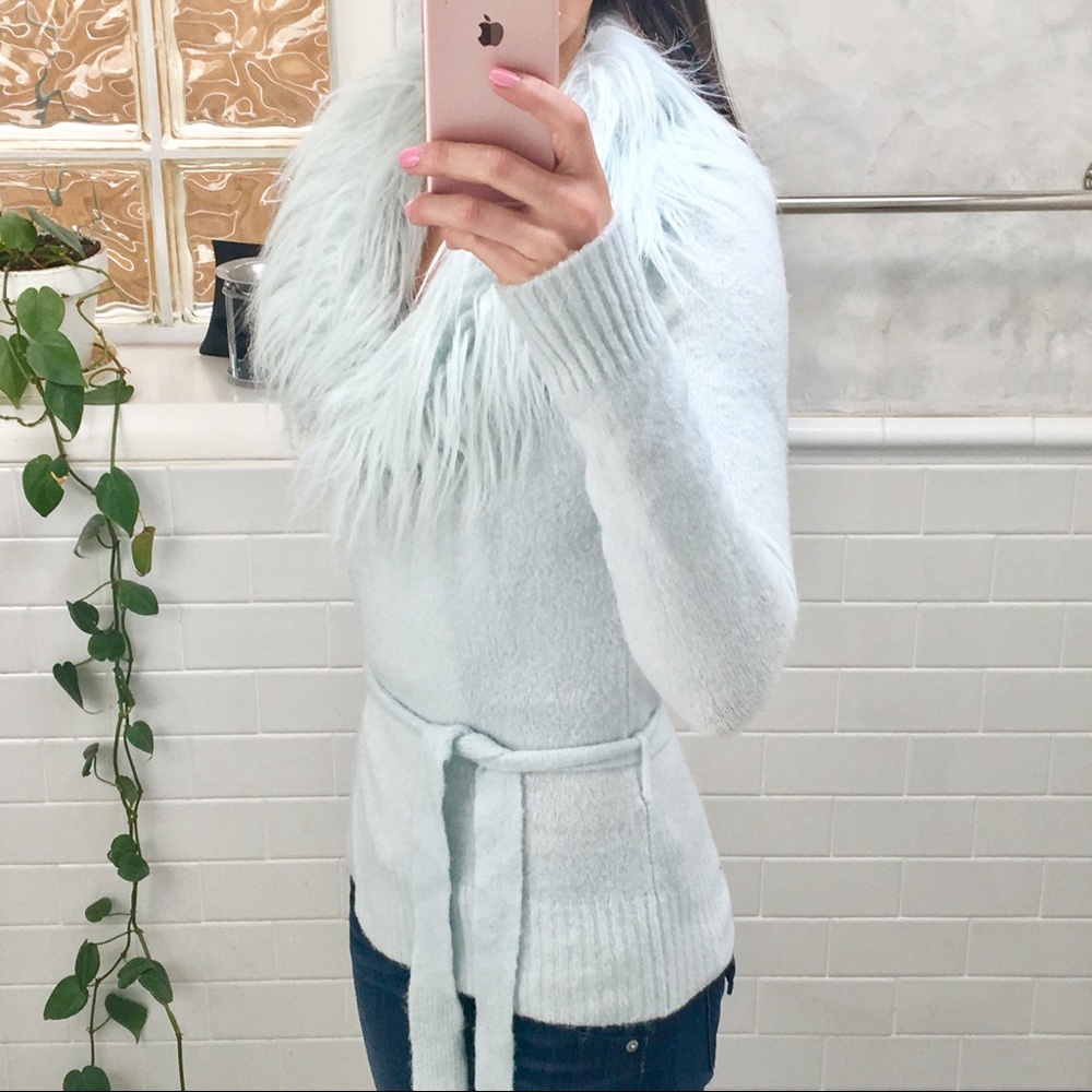 Faux Fir Collar Knit Wrap Baby Blue Cardigan - Picture 3 of 7